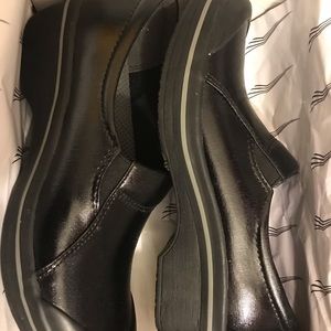 Black Vegan Danskos 38 New in box never worn.